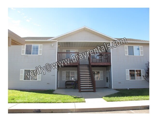 Building Photo - 1143 E Carolina Ave