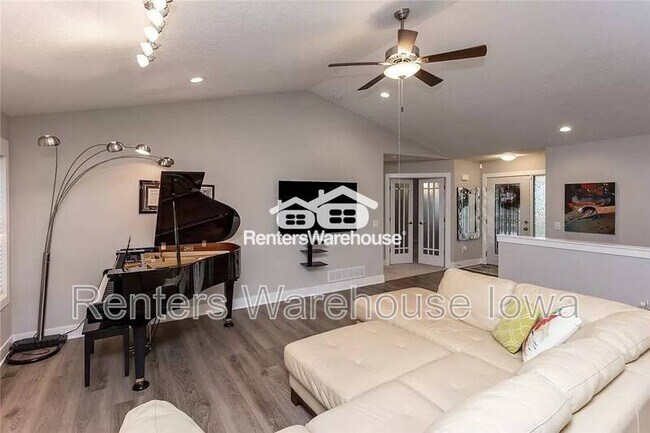 Foto del edificio - 1317 NW 27th St