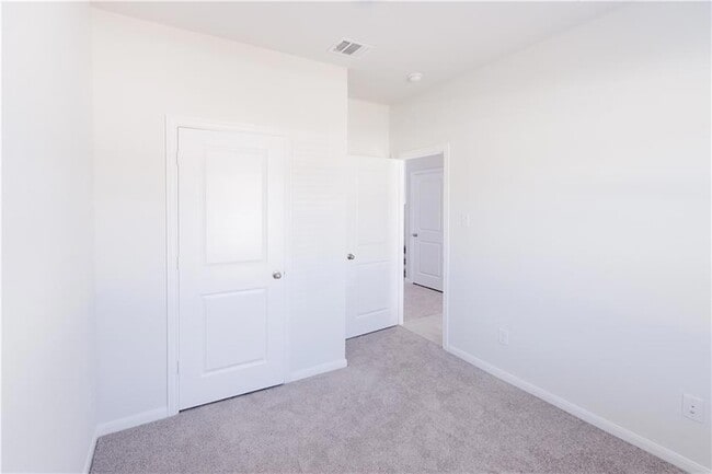 Building Photo - 245 Crystal Brook Dr