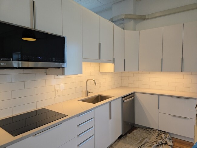 Foto del edificio - 204 W Washington St