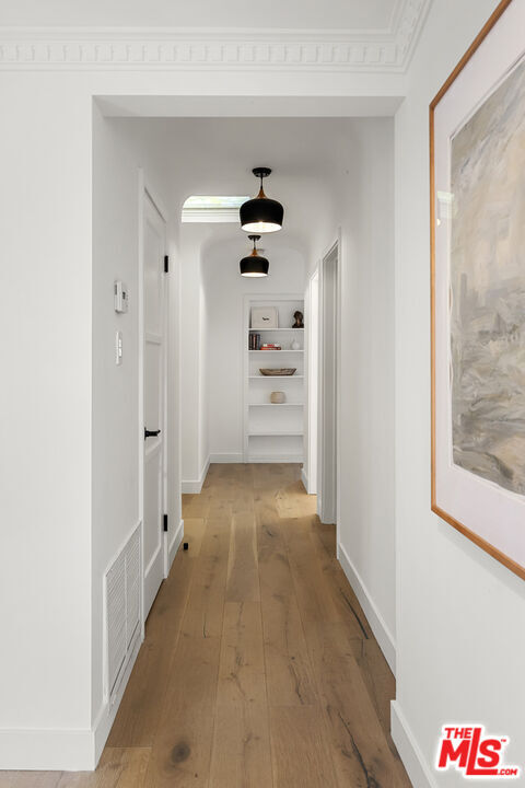 Building Photo - 1064 S Alfred St