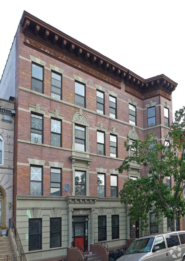 Building Photo - 927-931 Putnam Ave
