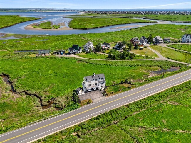 Foto del edificio - 65 Plum Island Turnpike