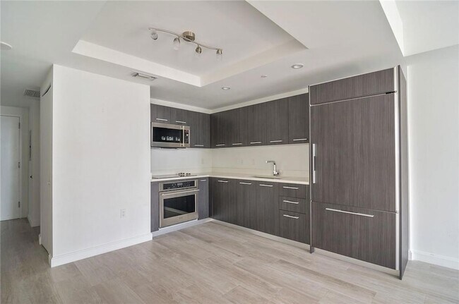 Foto del edificio - 45 SW 9th St