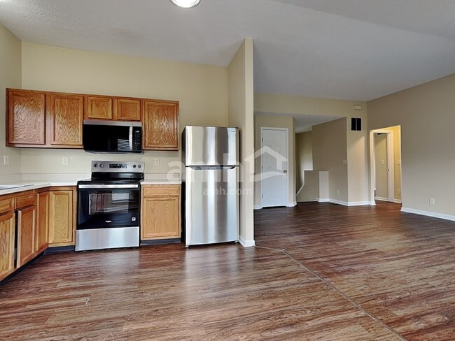 Building Photo - 10735 Chinkapin Cir