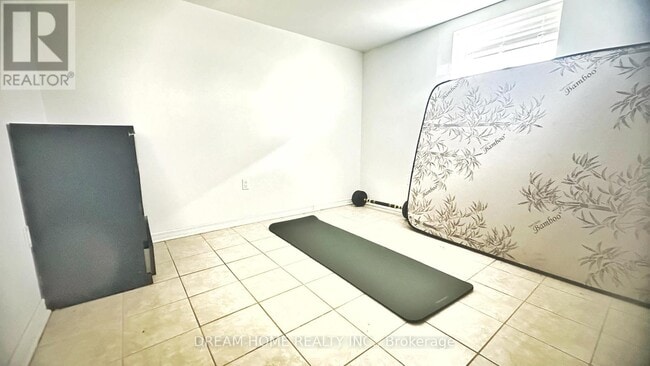 Building Photo - 83 Cornwallis Dr