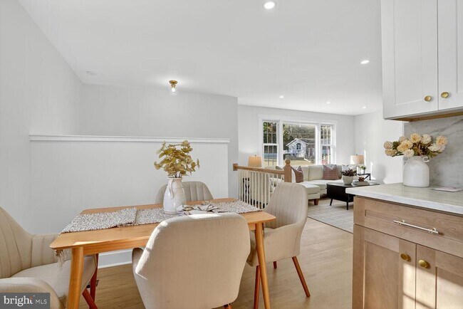 Foto del edificio - 8915 Sylvania St