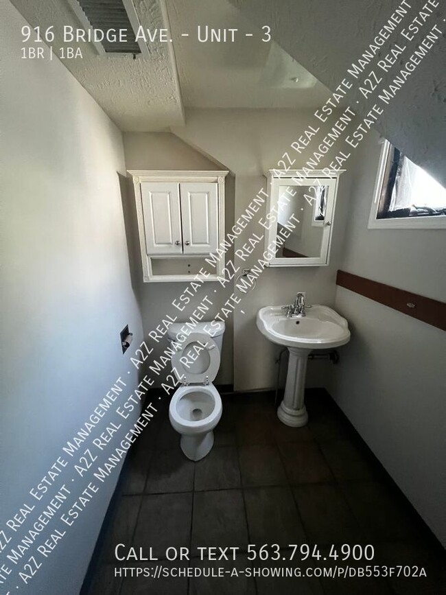 Foto del edificio - MOVE IN READY 1 BEDROOM/1 BATH