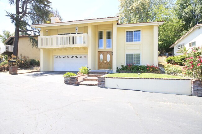 Foto del edificio - 15410 Sunset Ridge Ln