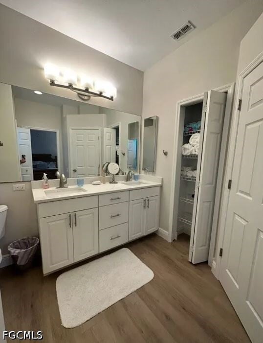 Building Photo - 8837 E Bay Cir