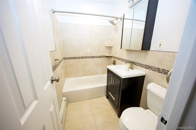 Foto del edificio - 77 Lenox Rd