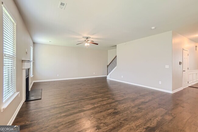 Building Photo - 2217 Jenny Dr