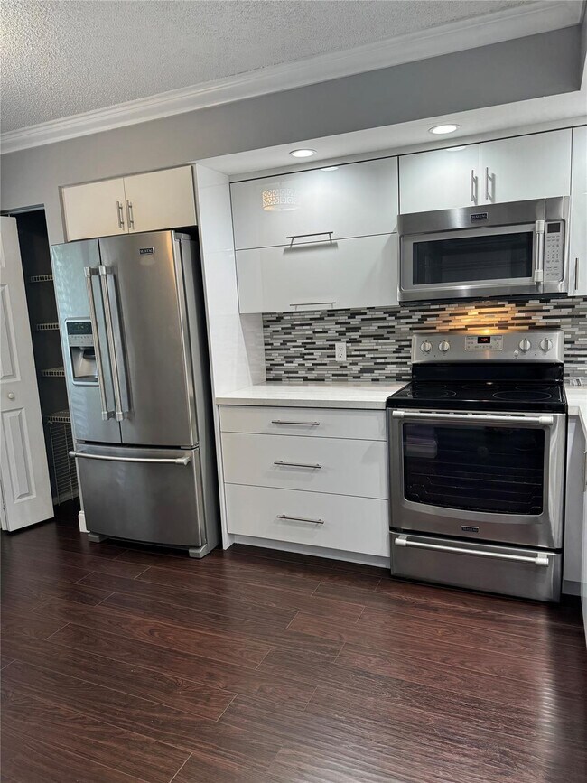 Foto del edificio - 12750 SW 4th Ct