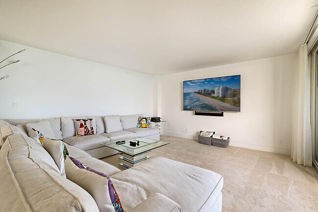 Building Photo - 3407 S Ocean Blvd