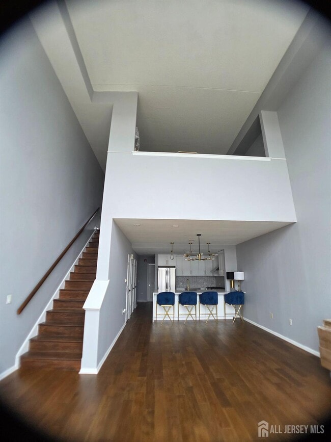 Building Photo - 358 Rector St