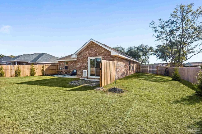 Foto del edificio - 7911 Twin Lake Dr