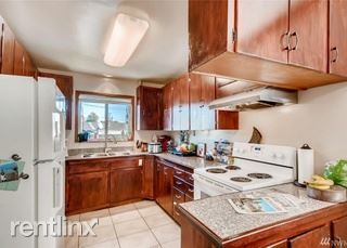 Foto del edificio - 2 br, 1 bath Duplex - 10204 Montana Rd Unit A