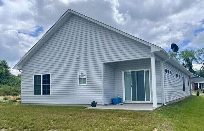 Building Photo - Single-level Living In Desirable Christian...