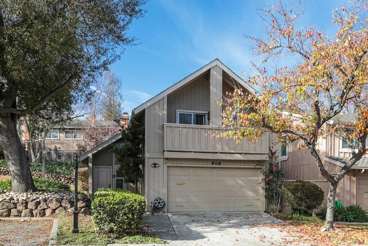 10155 Potters Hatch Cmn, Cupertino, CA 95014 Townhome Rentals in