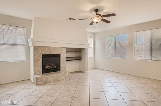 Building Photo - 4 br, 3 bath House - 22357 Van Der Veen Wa...