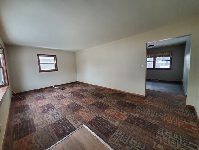 Building Photo - 907 N 26th St