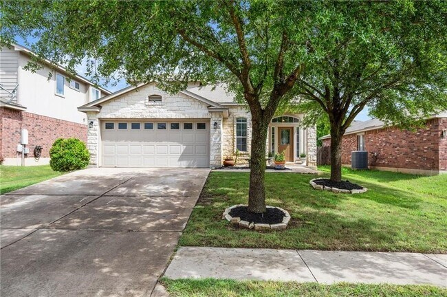 Building Photo - 921 Gentry Dr