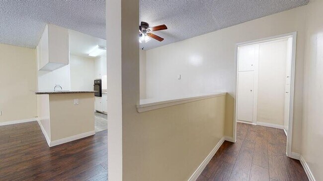Foto del edificio - 3848-3858 W 226th St