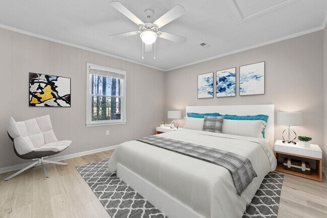 Foto del edificio - Newly Renovated 2 Bedroom 2.5 Bath Townhouse