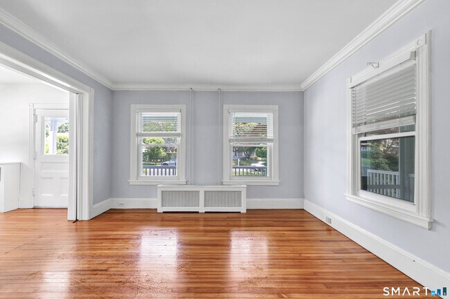 Building Photo - 96 Holmes Ave