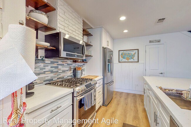 Building Photo - 2 br, 1.5 bath House - 25131 Terrace Lantern