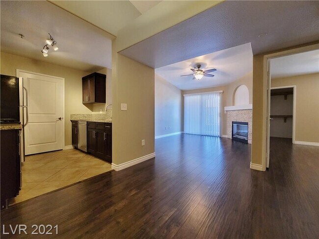 Foto del edificio - 950 Seven Hills Dr