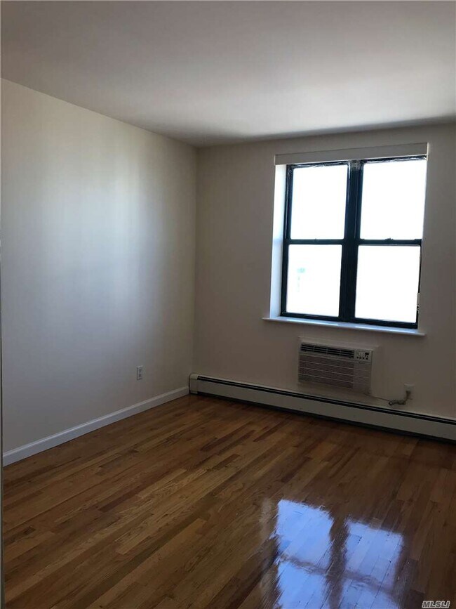 Foto del edificio - 142-18 38th Ave