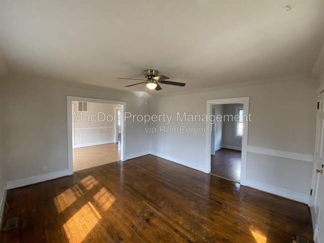 Building Photo - 138 Mansfield St