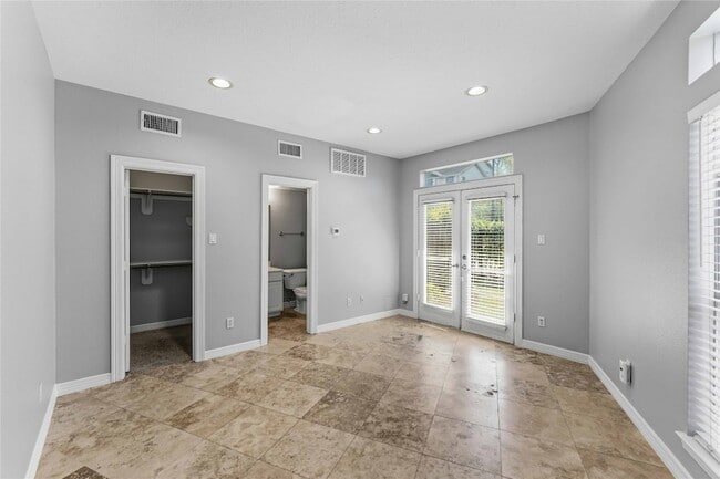 Building Photo - 1332 Fairview St