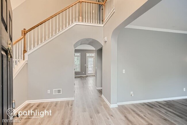 Building Photo - 4 br, 2.5 bath House - 3937 Remington Way ...