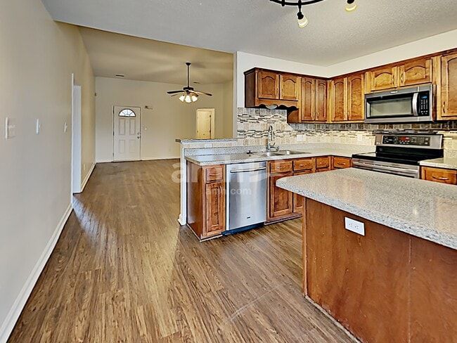 Building Photo - 4082 Colton Dr