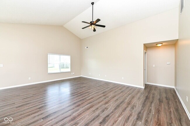 Foto del edificio - 4324 Big Leaf Ln