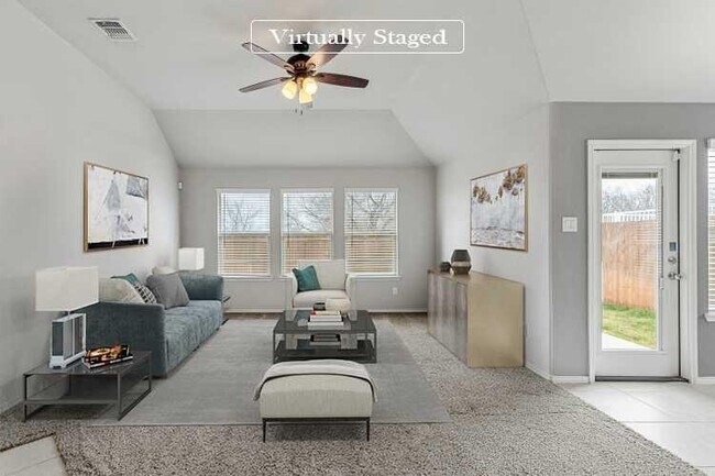 Foto del edificio - 6320 Red Cliff Dr
