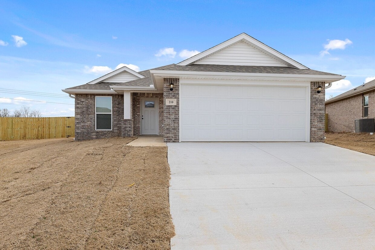 NEW 4 Bedroom Home In Highfill, Arkansas, House Rental in Gentry