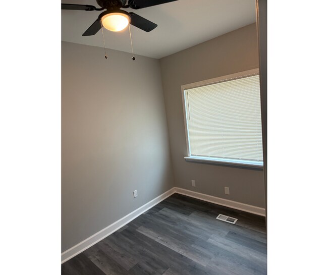Foto del edificio - 3718 E Lombard St