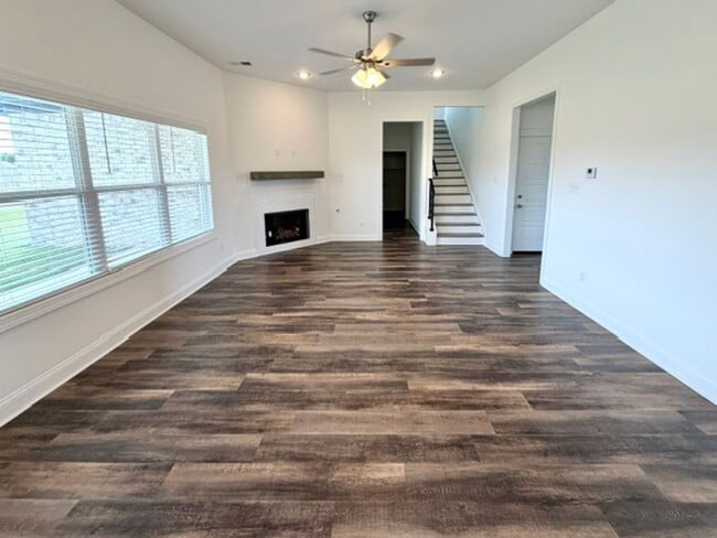 Photo - DouglasDrive5301 Apartment