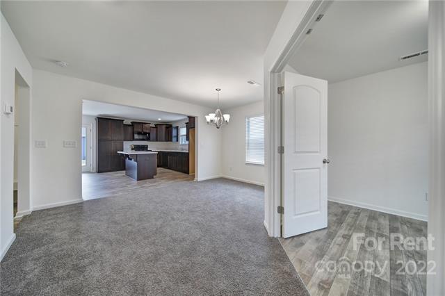 Building Photo - 745 Alexander Commons Dr