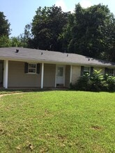 Building Photo - 2713 Sevier St