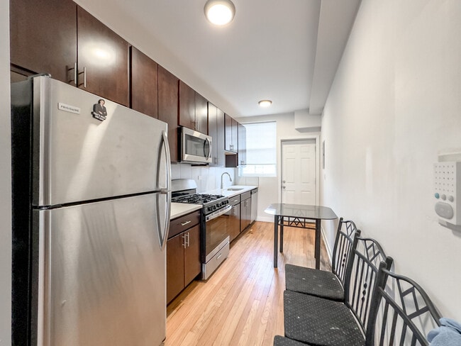 Foto del edificio - 4405 N Kimball Ave