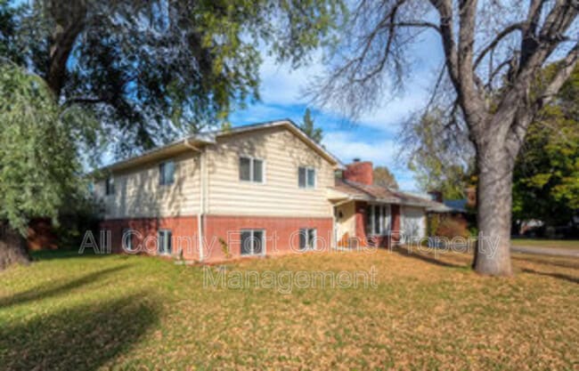 Building Photo - 2036 Evergreen Dr