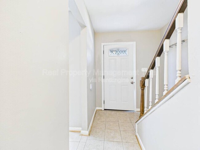 Foto del edificio - 1055 Old Denbigh Blvd