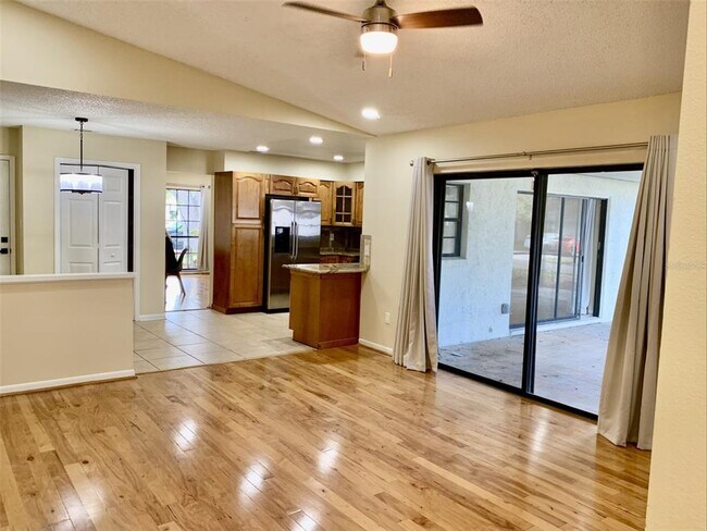 Building Photo - 4033 Bell Grande Dr