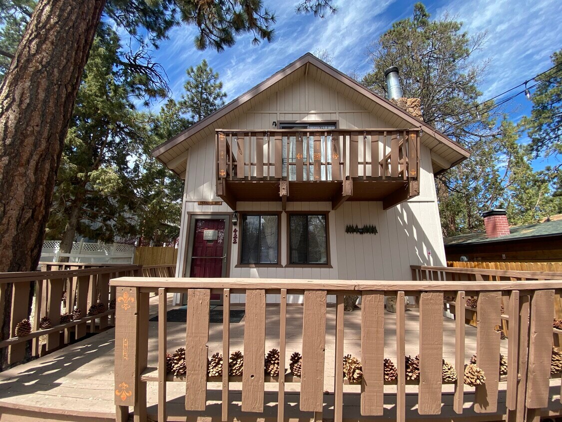 422 Riverside Ave, Big Bear, CA 92314 House for Rent in Big Bear, CA