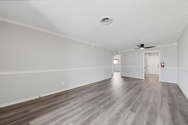 Building Photo - 2683 Gessner Rd