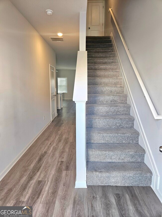 Building Photo - 148 Vlg Grn Dr NW